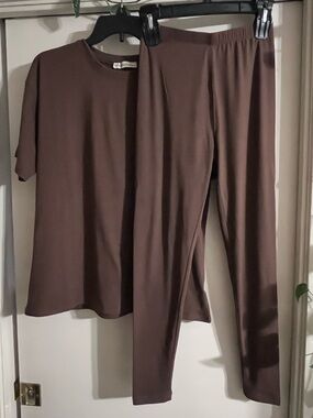 Zenana Outfitters Brown Lounge Set - Top & Leggings